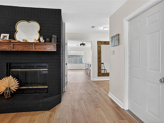 5th image of 3712 Ravenwood Dr