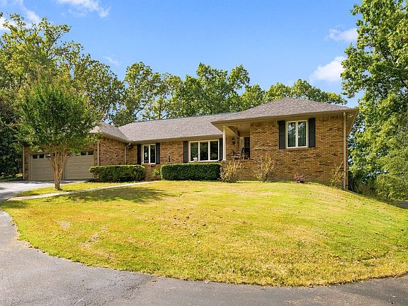 3rd image of 103 Kimberly Dr