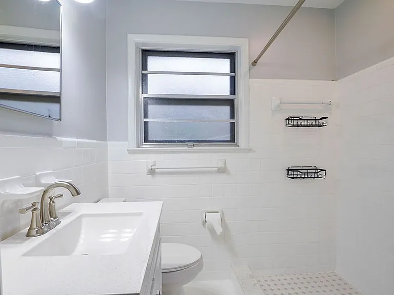 969 Oak Grove Rd — Photo 17