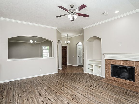 4th image of 549 Green Cedar Dr