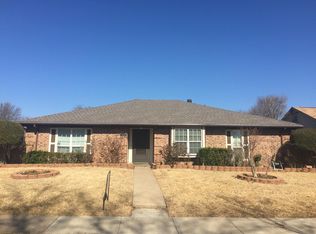 711 Rosedown Ln, Mesquite, TX 75150