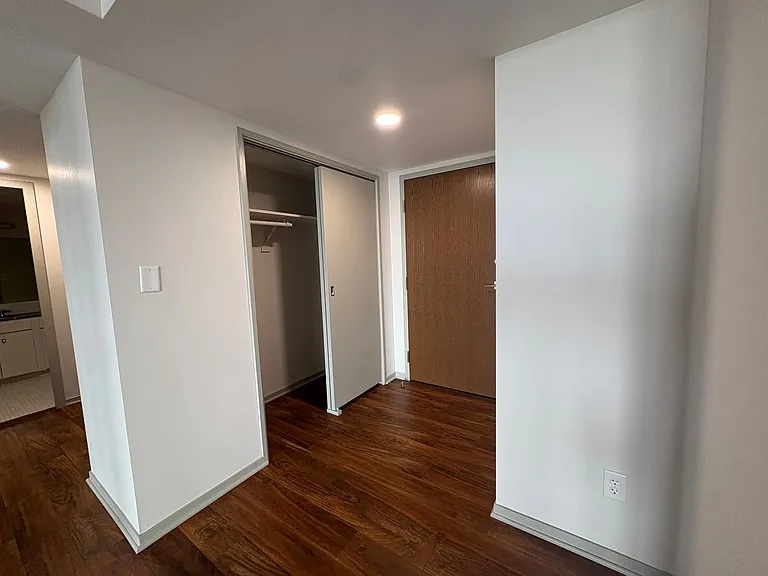 Sky Park Apartments — Photo 32