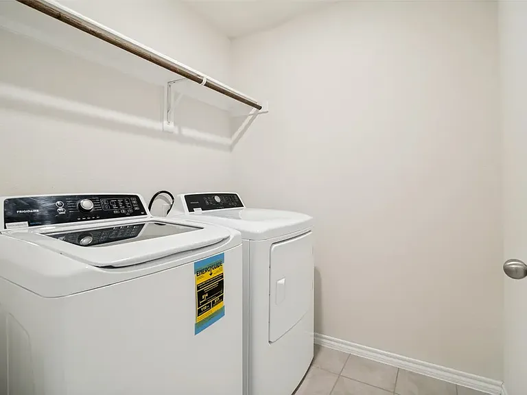908 Horton St — Photo 12