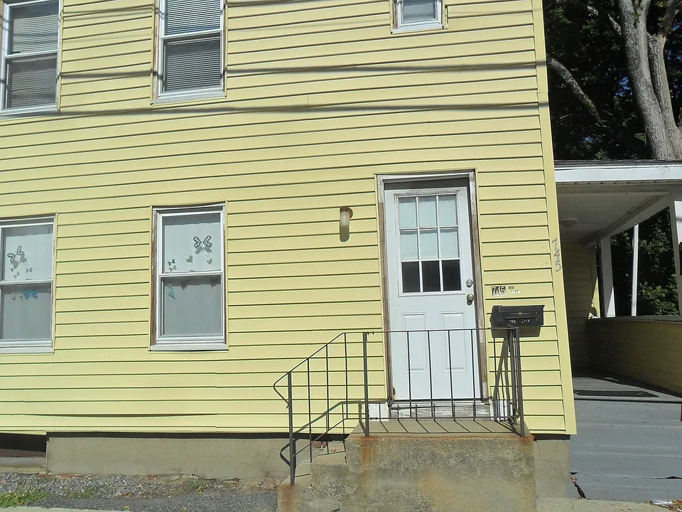 745 Waverley St #1