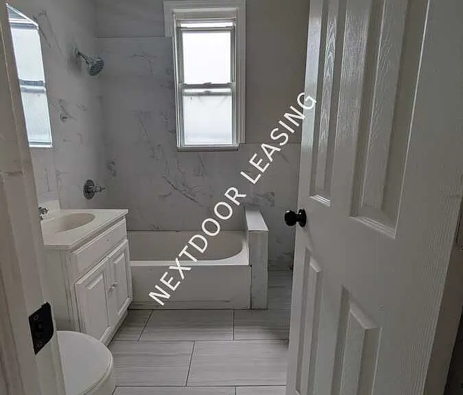 241 Duncan Ave #5M — Photo 2