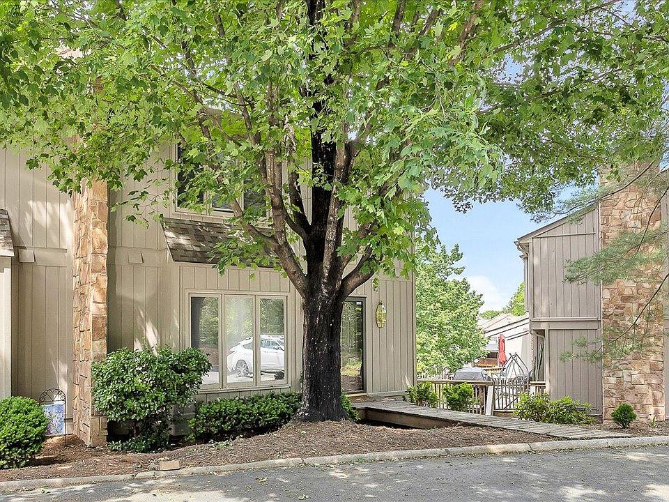 1st image of 3533 Londonderry Ln