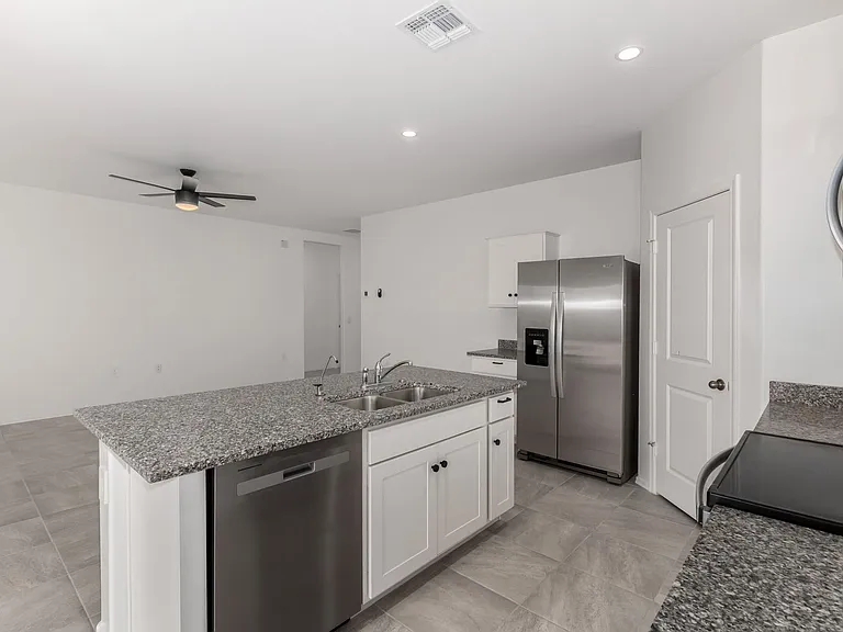 103 S Collier Ln — Photo 14