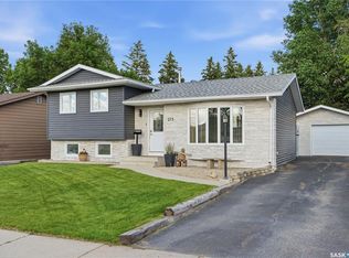275 Wrigley Cres, Saskatoon, SK S7M4Y3