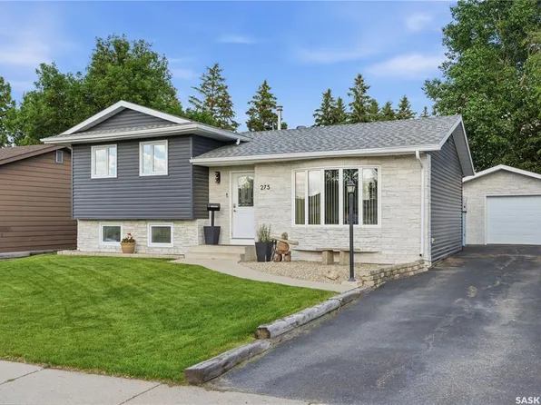 275 Wrigley CRESCENT, Saskatoon, SK S7M 4Y3