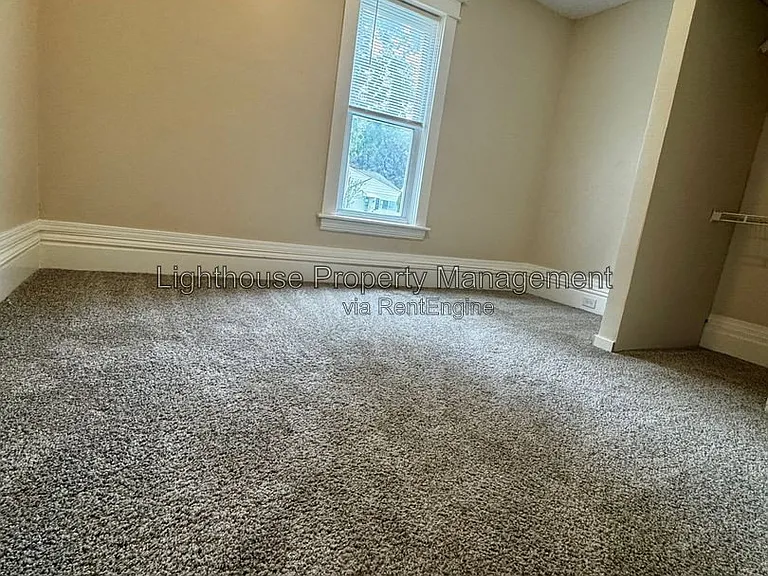 2550 Crozier Ave — Photo 13