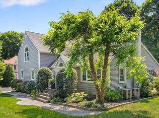 660 Bedford Rd, Pleasantville, NY 10570