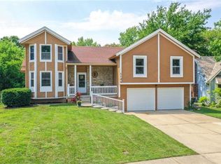 1124 SE 7th St, Lees Summit, MO 64063
