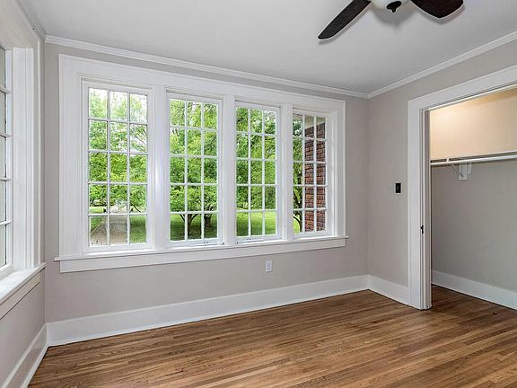 5th image of 406 E 7th St APT 4