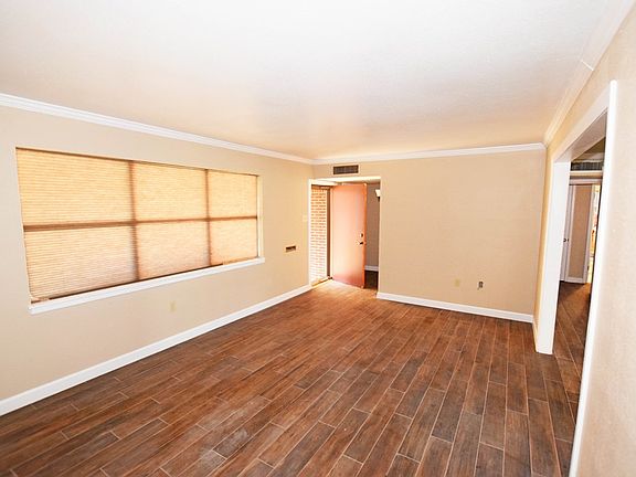 5th image of 2616 E 21st St