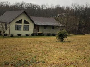 8630 Crum Rd SE, Sherrodsville, OH 44675