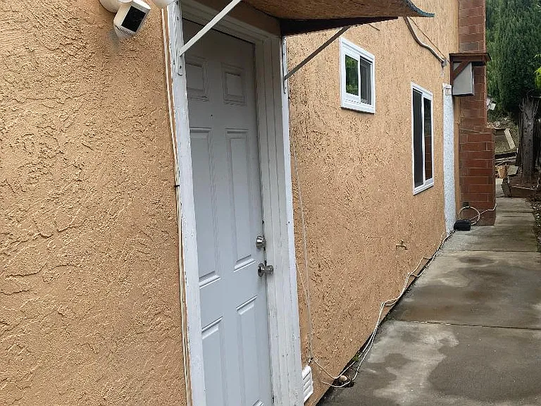 2847 Wildflower Dr — Photo 2