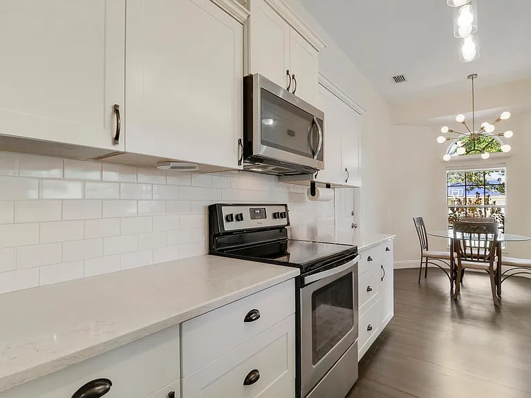 765 NW Bristol St — Photo 11