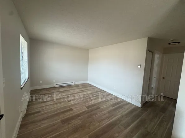 606 S 7th St APT 5, Tarkio, MO 64491