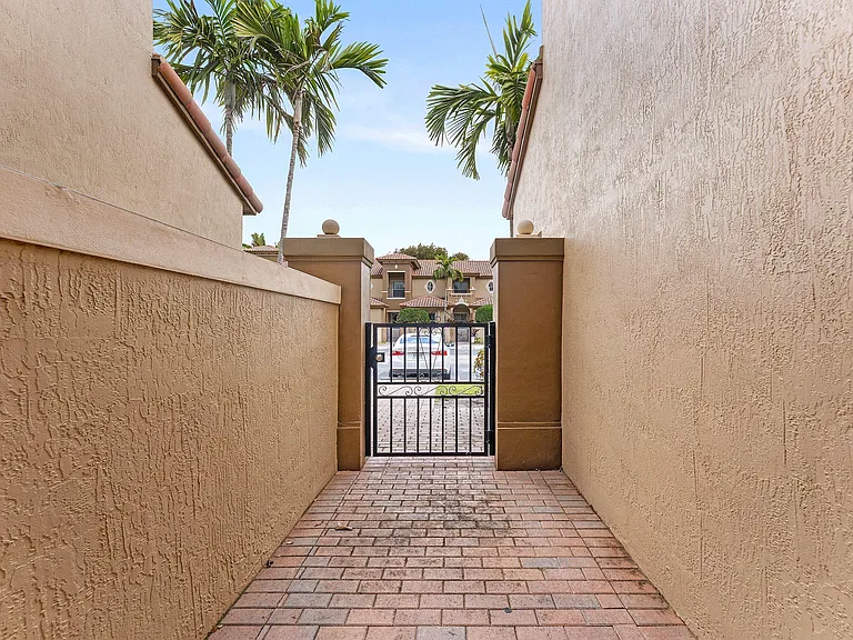 6515 Diamond Springs Ter #2404 — Photo 30