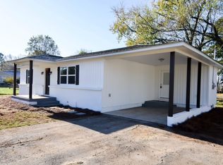 105 Victor St, Calhoun, GA 30701