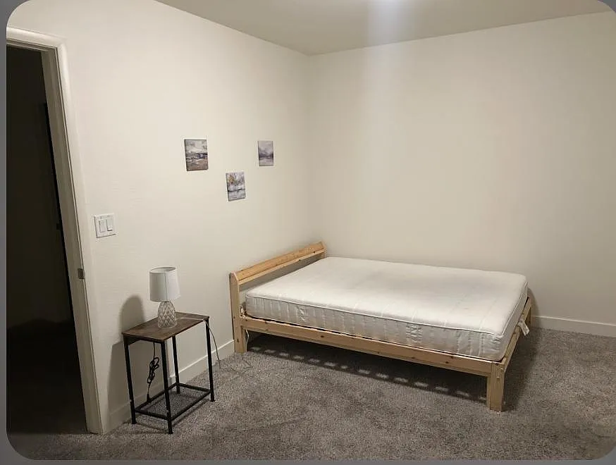 Griffin Ave
