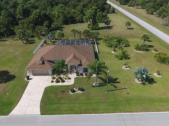 3rd image of 798 Rotonda Cir