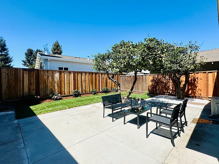 159 Hollywood Ave — Photo 18