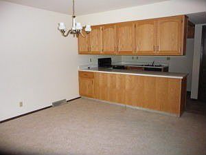 2nd image of 5256 Woodbridge Ln S