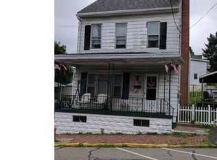 211 1st St, Port Carbon, PA 17965