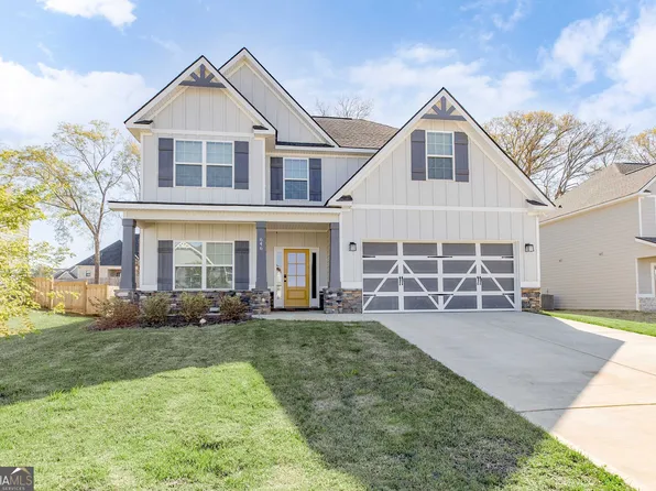 646 McCarley Downs Dr, Bonaire, GA 31005