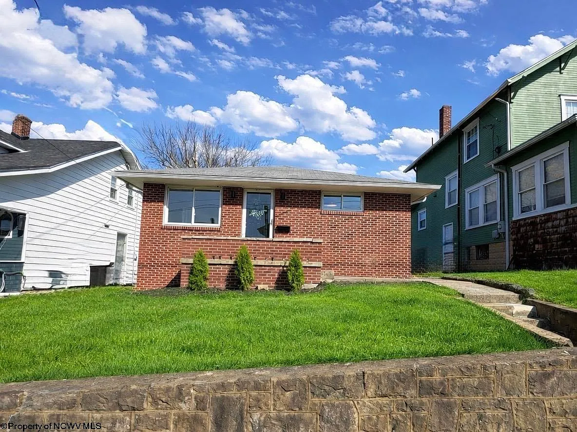 108 Bellview Ave photo 1