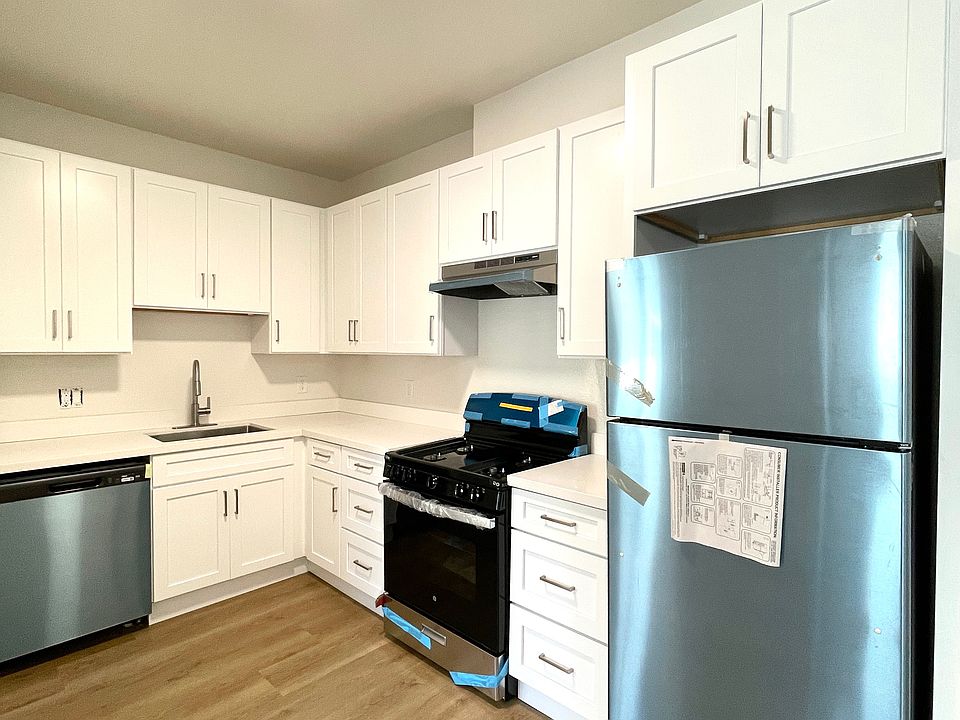Renovated Kitchen - Stainless Appliances, White Shaker Cabinets