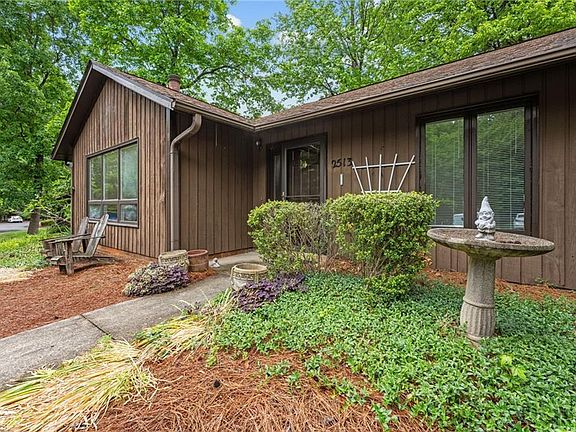 3rd image of 2513 Cottage Pl