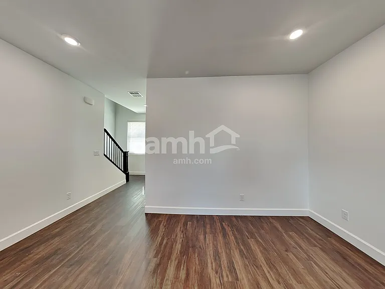 6191 Calle Bilboa — Photo 7