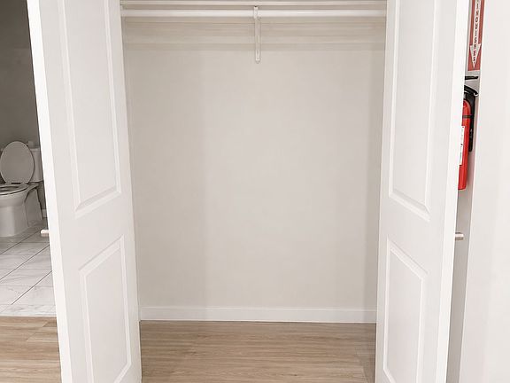 5th image of 358-360 Hamilton Ave #1