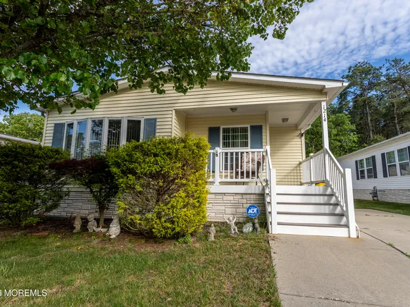 1214 Winding Brook Way, Whiting, NJ 08759