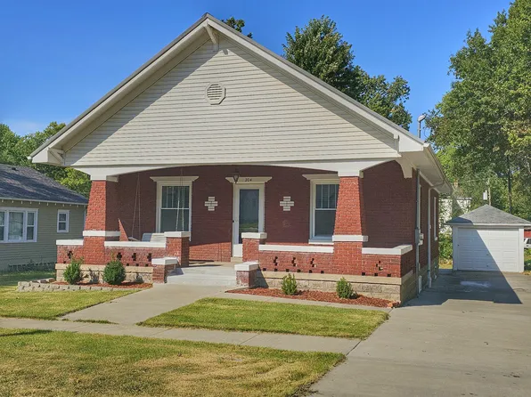 204 N Howard St, New Franklin, MO 65274