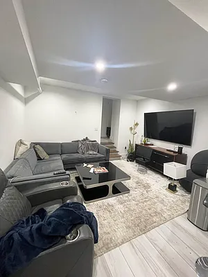 Rented by Jonis Realty | media 3