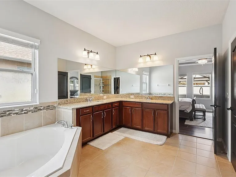 Plantation Oak Dr — Photo 27