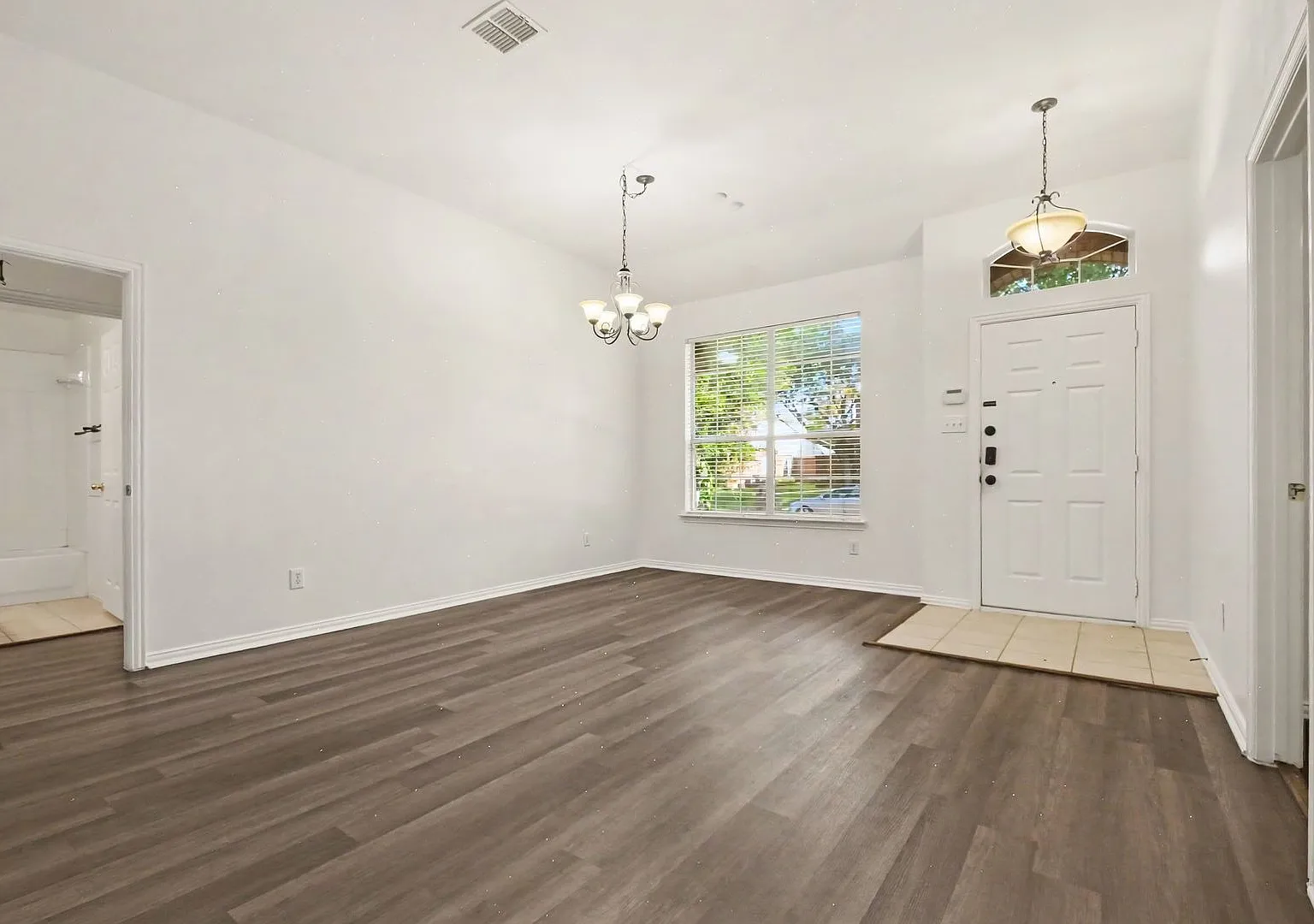 Fully Renovated Frisco Gem! Welcome to 10112 Asheboro Street, a beautifully updated home offering... — Photo 4
