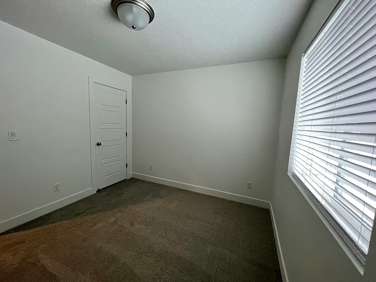 2025 S Sawmill Blvd — Photo 11