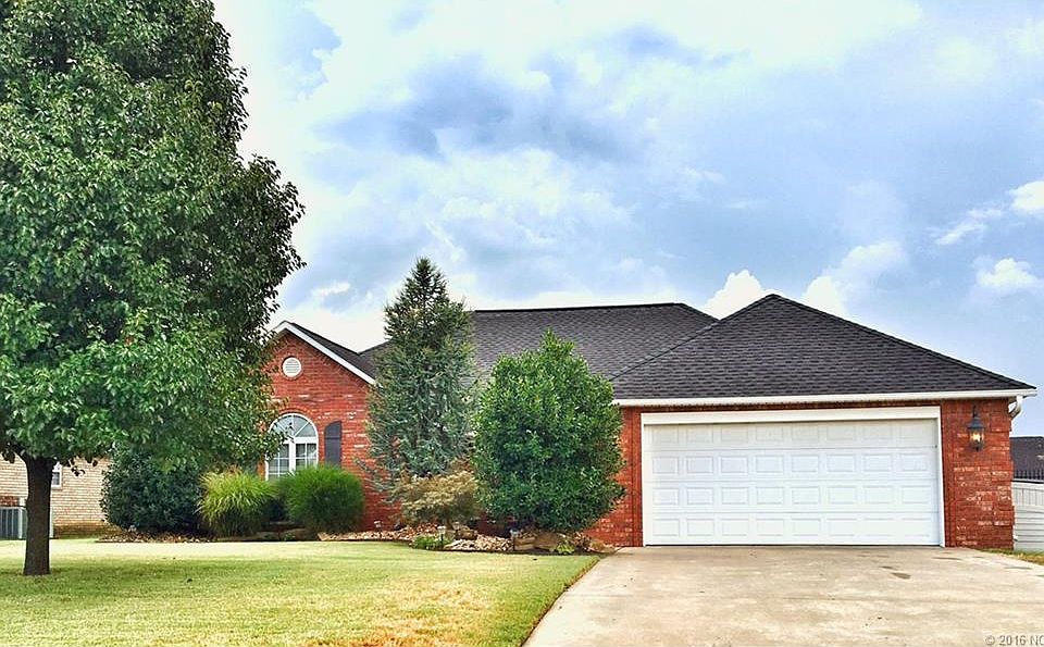 1st image of 2251 Green Meadows Cir