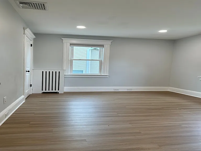 30 Knox Ave — Photo 10