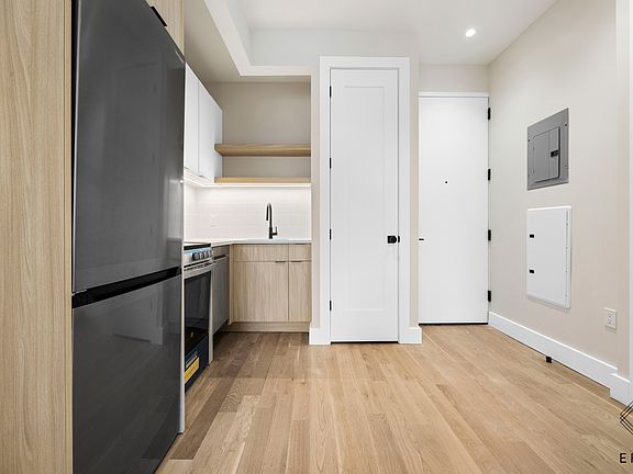 2nd image of 1080 Rogers Ave #2A