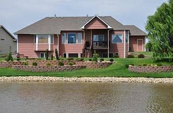 2nd image of 204 N Tanner Trail Ct