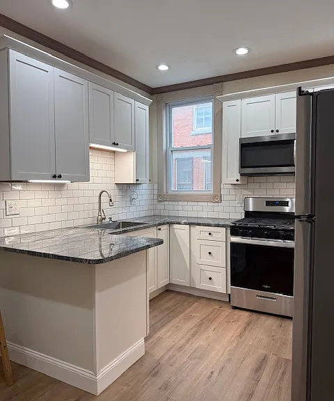 633 W Onondaga St — Photo 2
