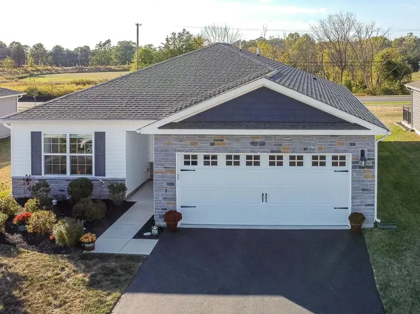 201 Lilly Dr, Pottstown, PA 19464
