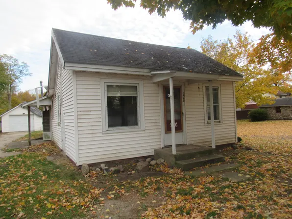 226 Pleasant St, Mendon, MI 49072