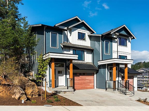 2nd image of 571 Bezanton Way #2