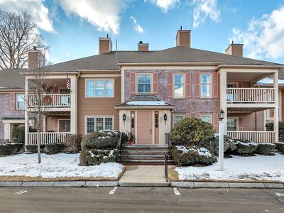 19 Highland Ct Unit 19, Needham, MA, 02492